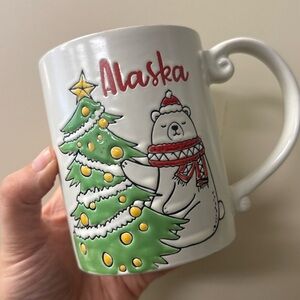 Cute Christmas Alaska mug in near perfect condition